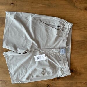 Free Fly Apparel Men's Hybrid Shorts in Light Gray